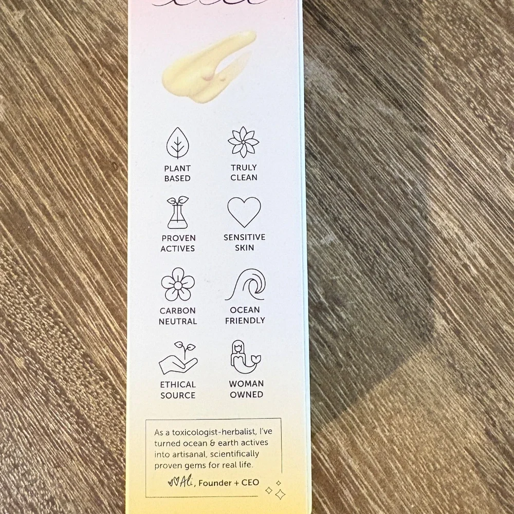 Earth Harbor Treasure Barrier Boost Glazing Milk New in Box - Picture 2 of 5